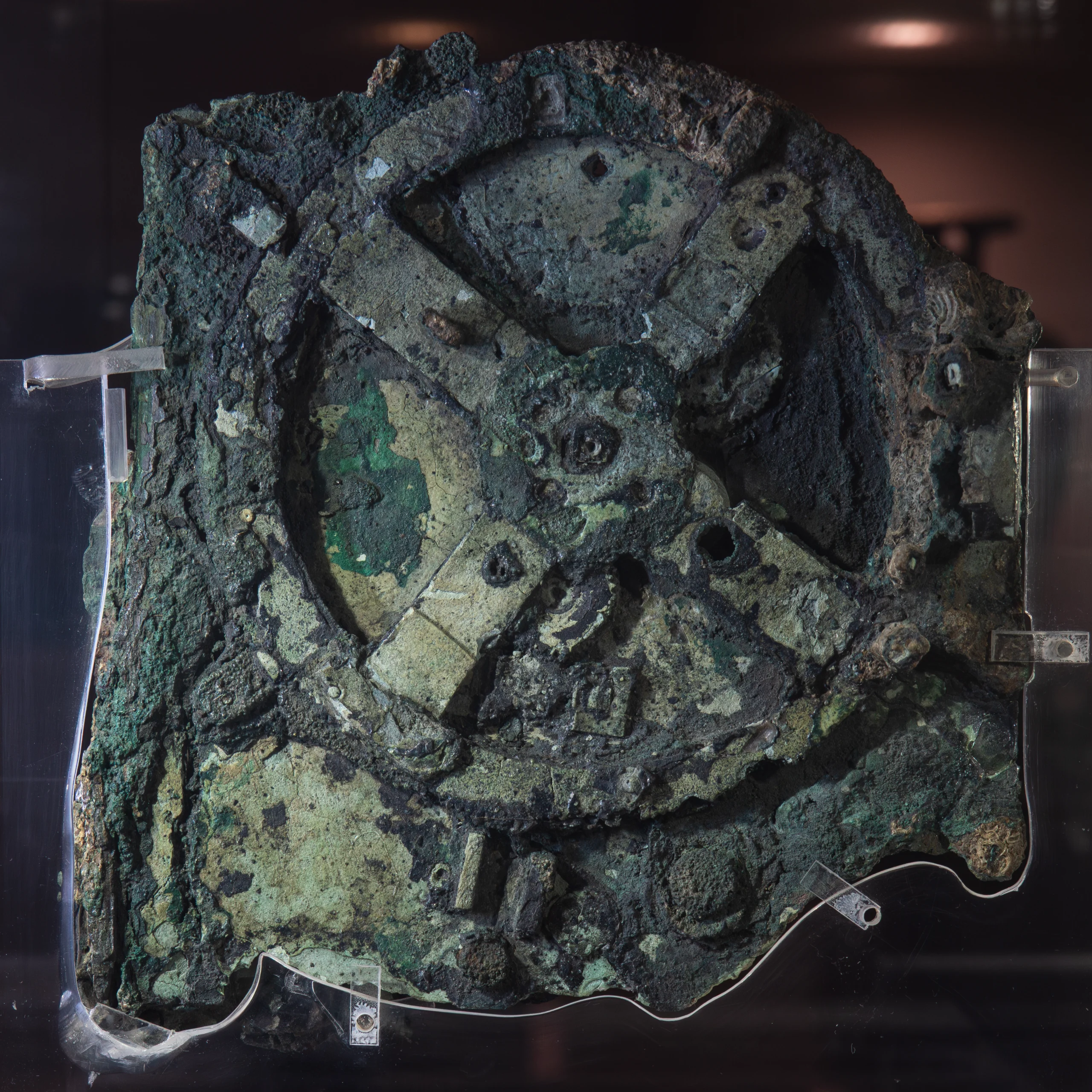 Mechanismus z Antikythéry: starověký astronomický počítač