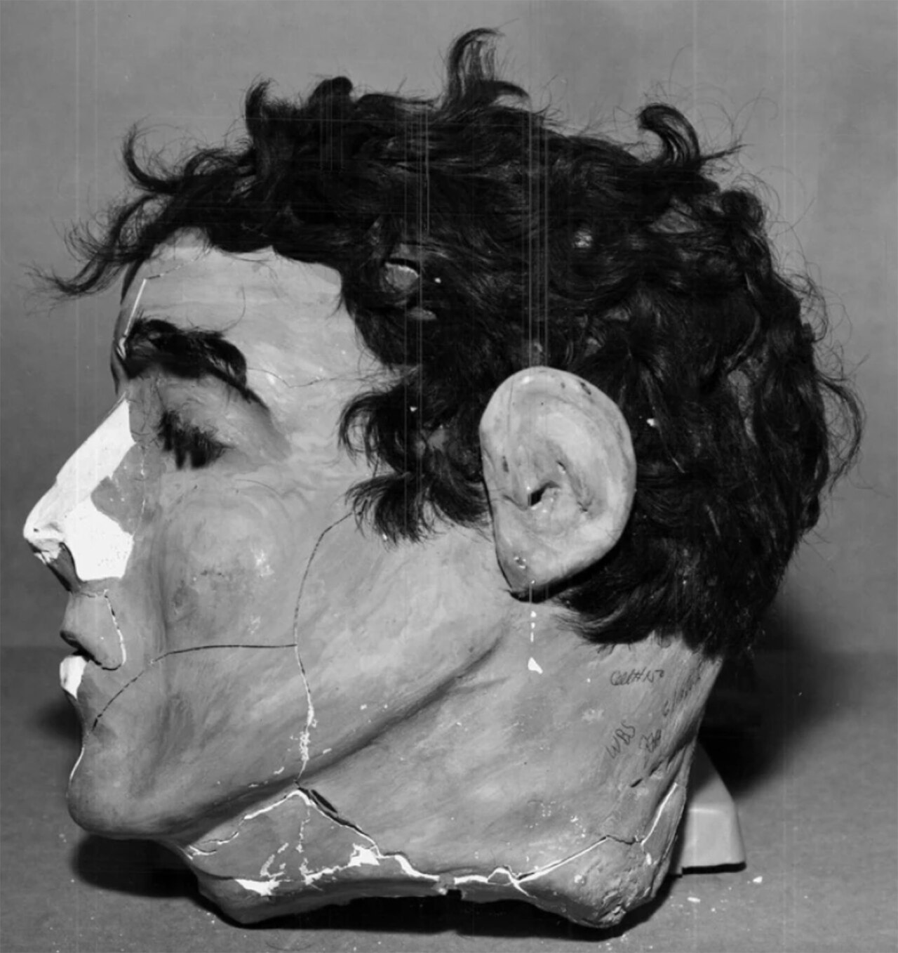 Figurína hlavy použitá při útěku z Alcatrazu v roce 1962