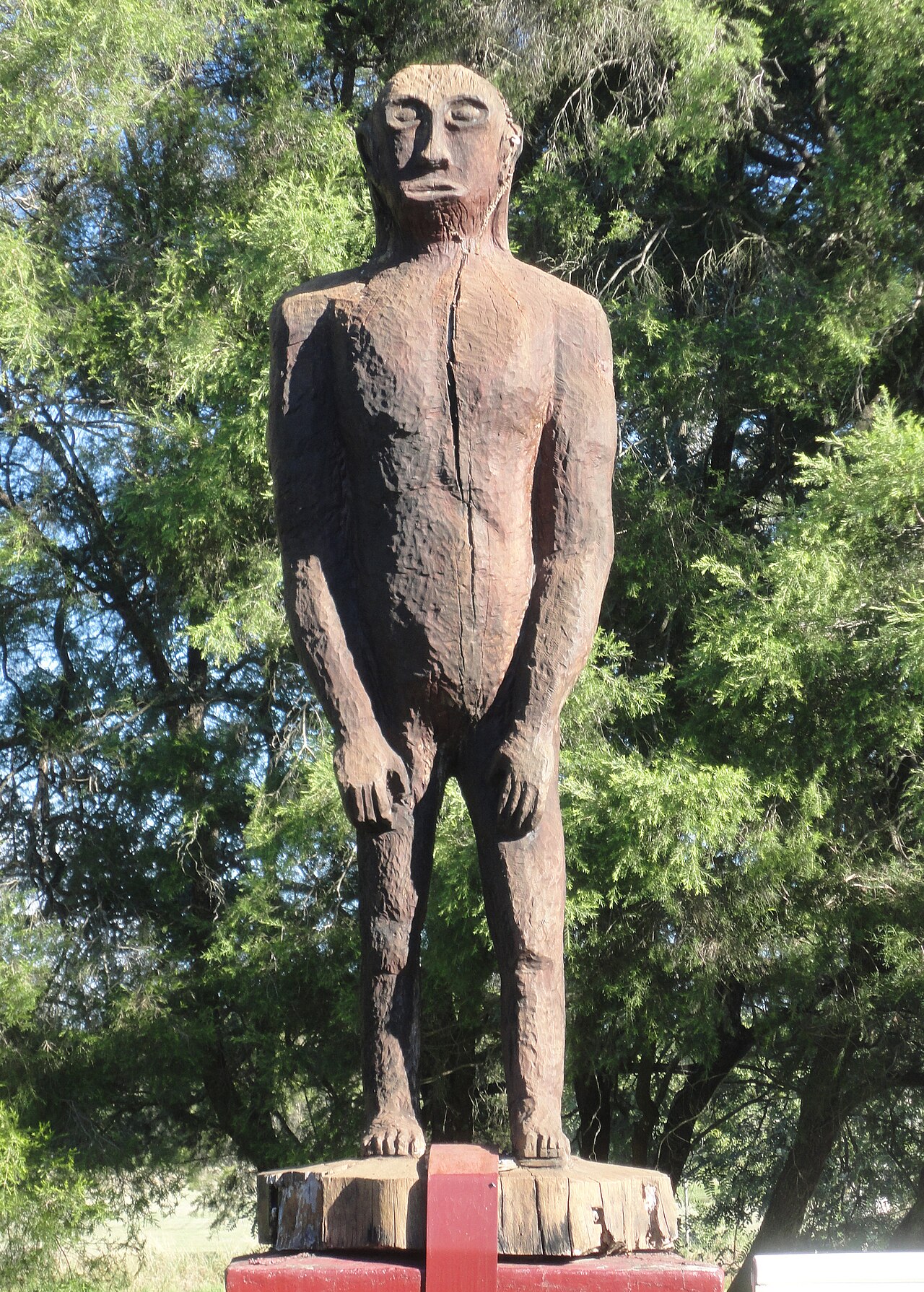 Yowie: australská tradice o chlupatém humanoidovi mezi domorodým folklorem a moderní kryptozoologií