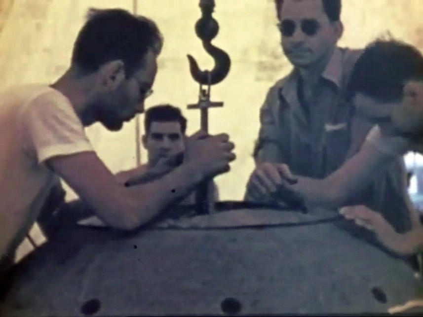 Harry Daghlian 1945: první smrtelná kritičnost démonického jádra v Los Alamos