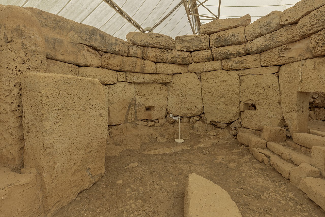 Ħaġar Qim: maltský megalitický chrám, obří kamenné bloky a to, co víme o stavebních možnostech neolitických komunit