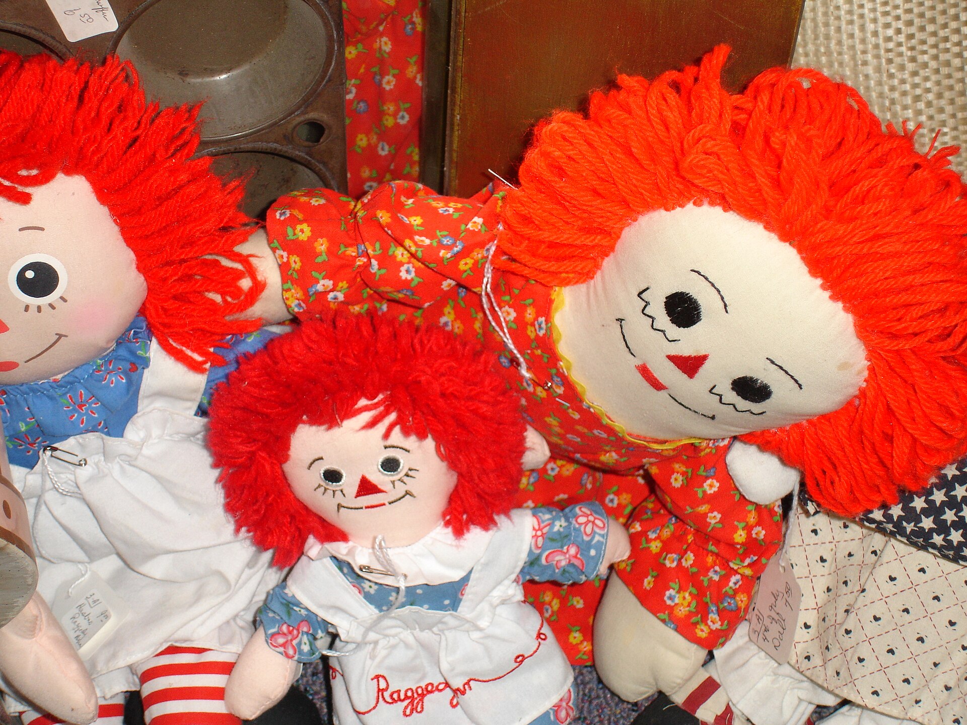 Annabelle: obyčejná panenka Raggedy Ann, vyprávění manželů Warrenových a hororová proměna údajné kletby