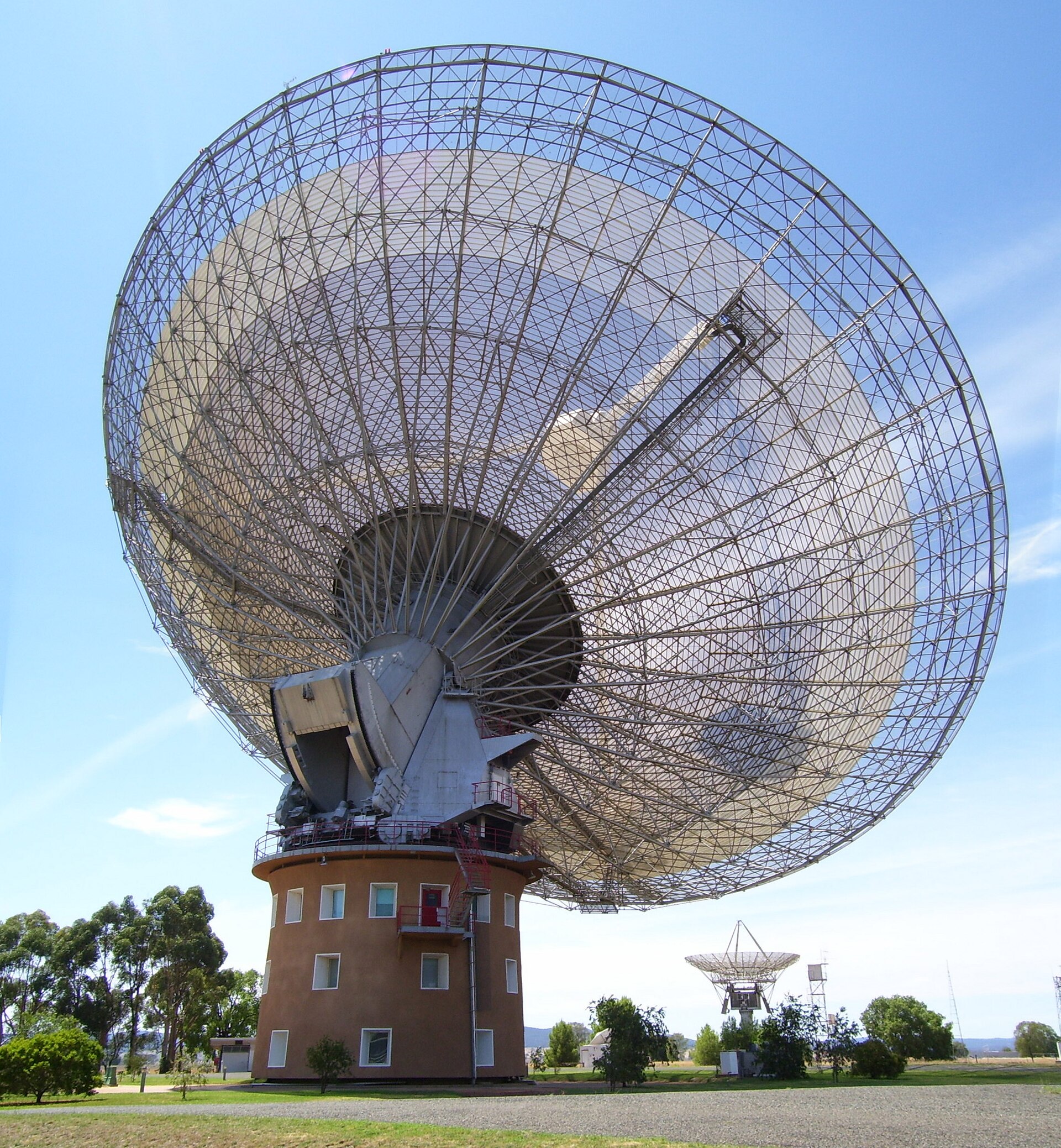 BLC1: rádiový kandidát ze směru Proximy Centauri a pozemské rušení odhalené v archivních datech