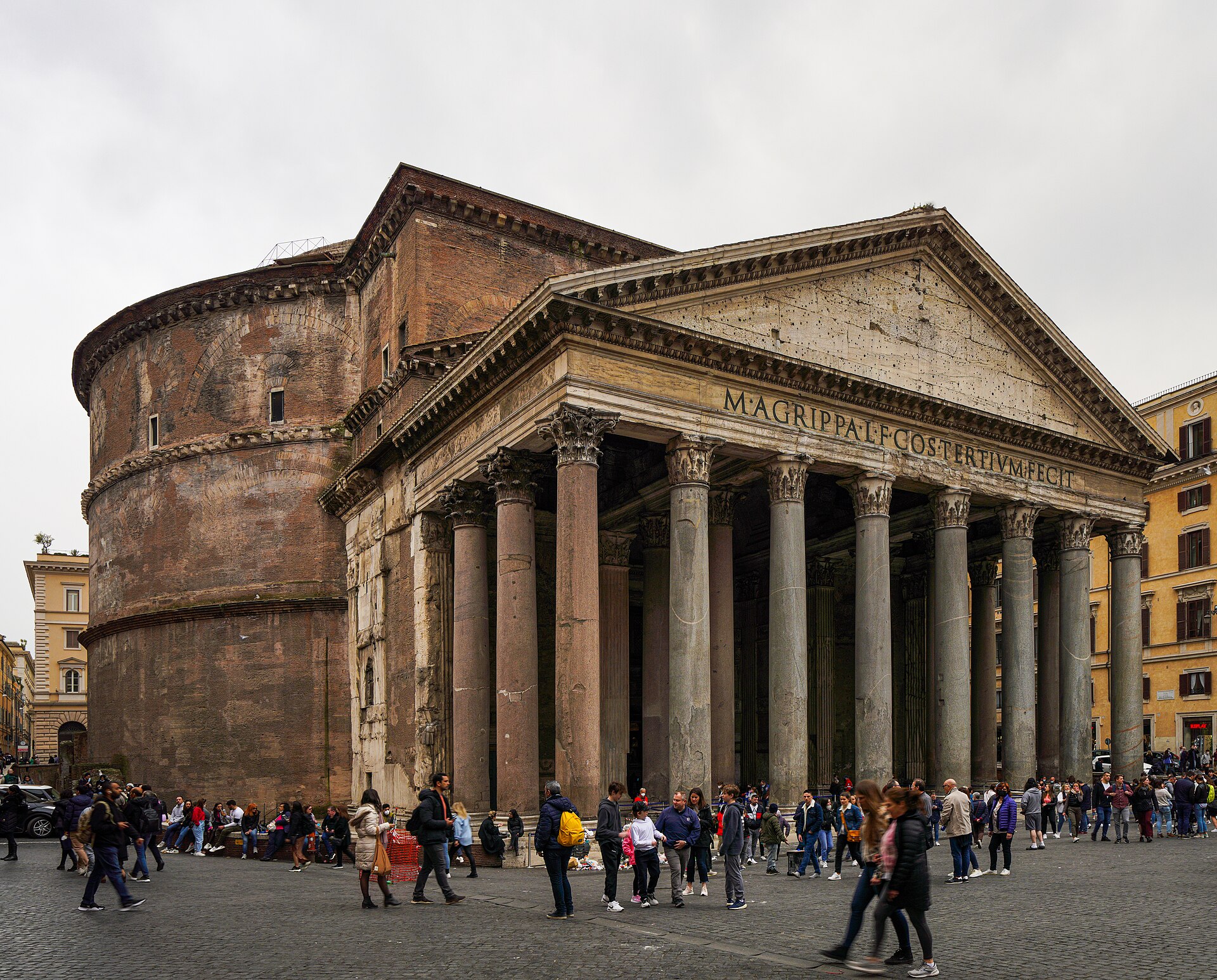 Pantheon: nevyztužená betonová kupole, proměnlivá směs materiálů a římské řešení obrovského rozpětí