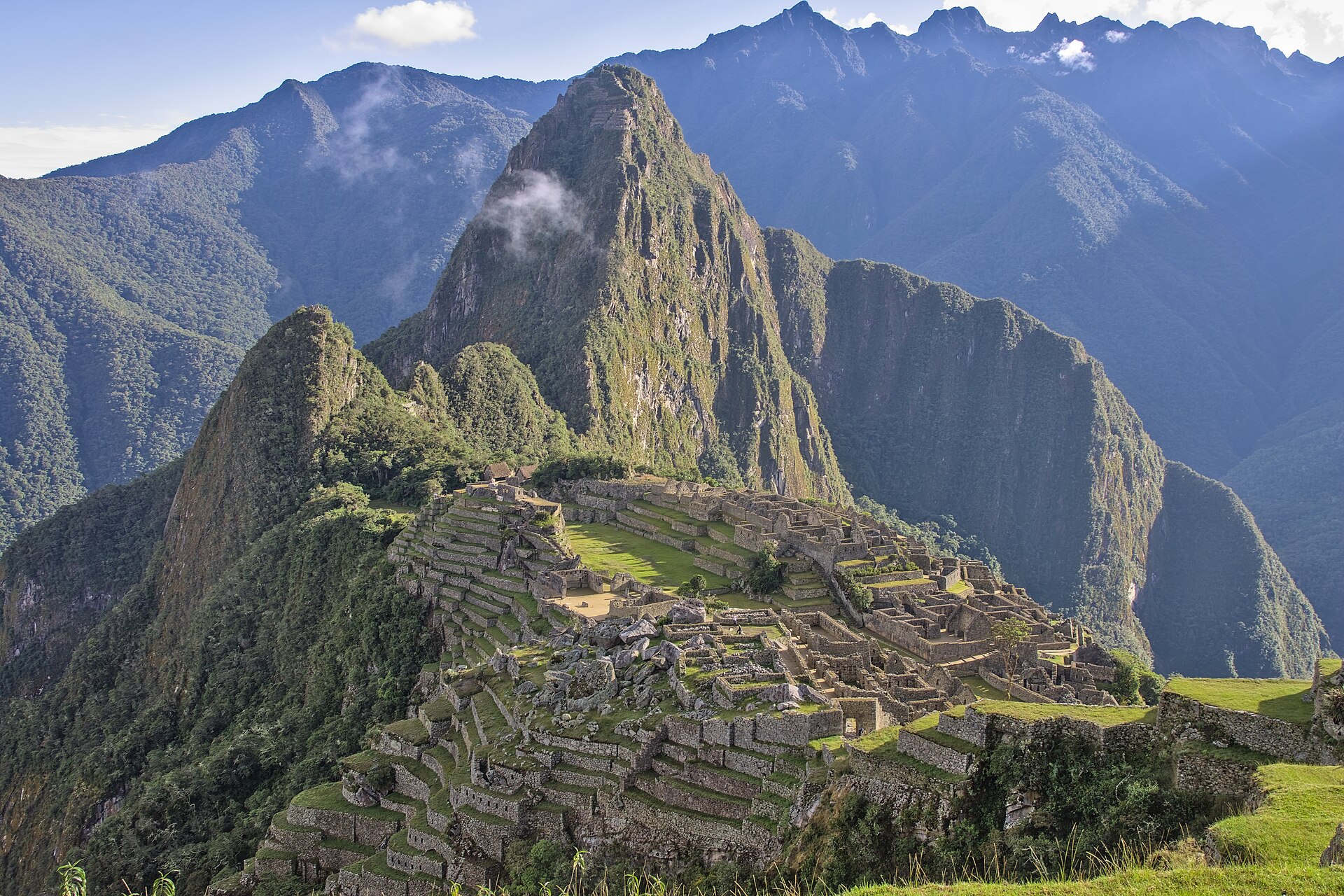 Machu Picchu a zemětřesení: polygonální zdivo, odvodnění a stavba přizpůsobená nestabilním Andám
